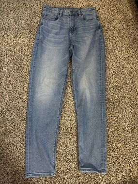 American Eagle Outfitters Women's Light Wash Slim Straight Jeans